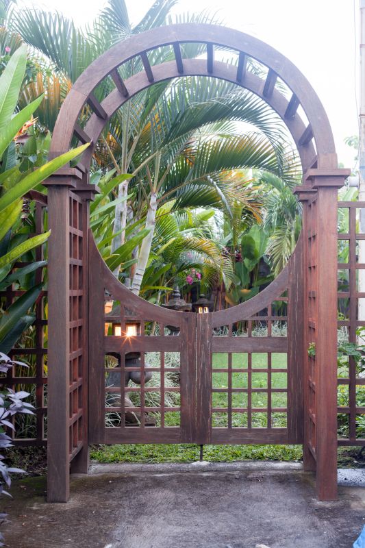 Driveway Arbor Installation in Conroe, TX